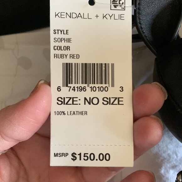 Brand new with tags! Adorable Kendall and Kylie Sophie dog charm - Picture 7 of 7